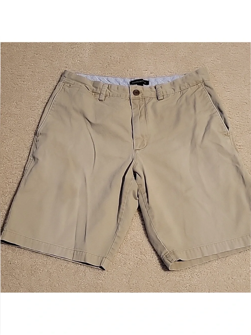 Banana Republic chinos khaki shorts, Sz 36